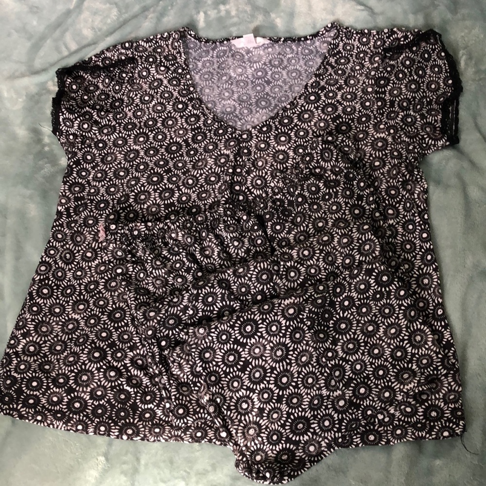 Marilyn Monroe 2pc Capri length PJs size large